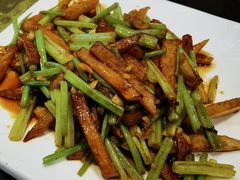 西芹炒土豆-浩家苑菜馆(汉口路店)