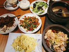 -云海肴·汽锅鸡·云南菜(天山百盛优客店)