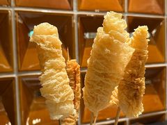 炸广东手工腐皮卷-鲜入唯煮·港式海鲜牛肉火锅(金宝街店)