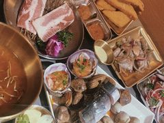 -围炉肉舍•炭烤活鳗•丹东海鲜烤肉(步行街店)