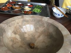 -姚记抚仙湖野生菌石锅鱼庄