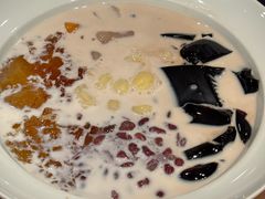 -RUXU入续糖水铺与包(卓悦中心店)