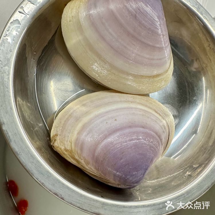 李女士又来她的食堂吃饭啦