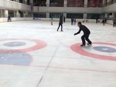 -炫采冰场(红博中央公园商场店)