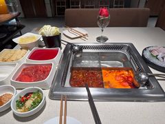 -海底捞火锅鲜切牛肉主题店(长寿路店)