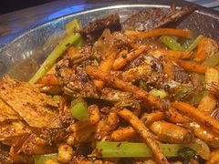 -嘎嘎鸭下巴·爆辣干锅(明教寺店)