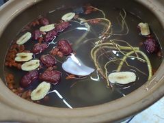 -广味炭炉鸡煲(宝业路分店)