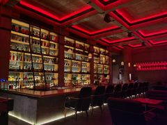 -饮湖威士忌鸡尾酒吧