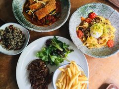 -植物园哈利亚餐厅