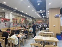 大堂-江城燕子大排档(江汉路步行街店)