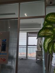 -YooMee优美智能科技美肤机构