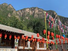 -百里峡七彩艺术小镇