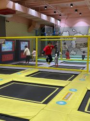 -哆哆咪娅星球乐园(东方国际商业广场店)
