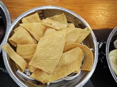-黄利砖万峰林布依特色酸笋牛肉馆