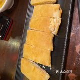 甜甜的，好吃极了。还有个什么饼，我一个没吃