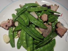 荷兰豆炒腊肉-二七川小馆