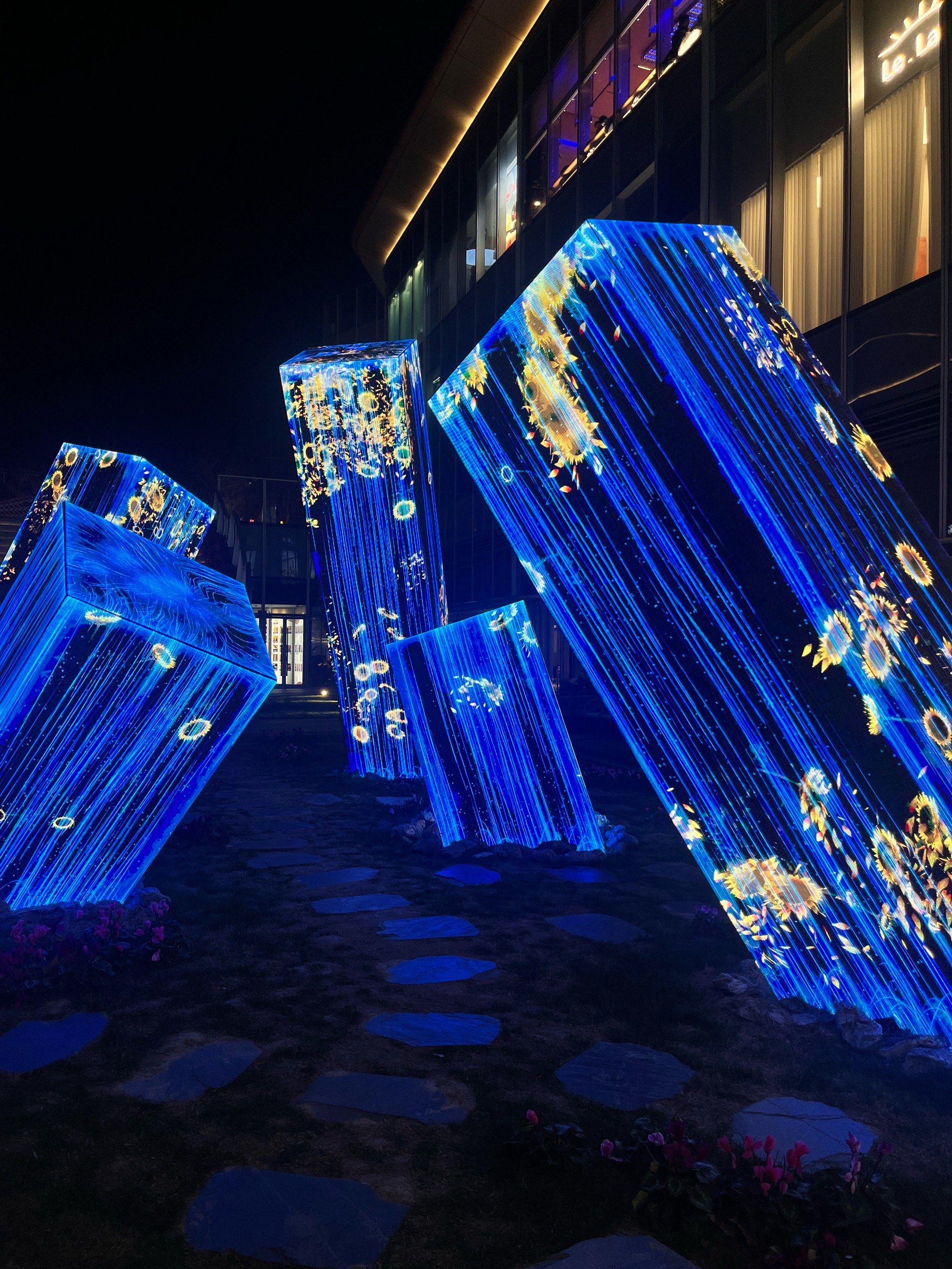 灯光秀背后的科技感