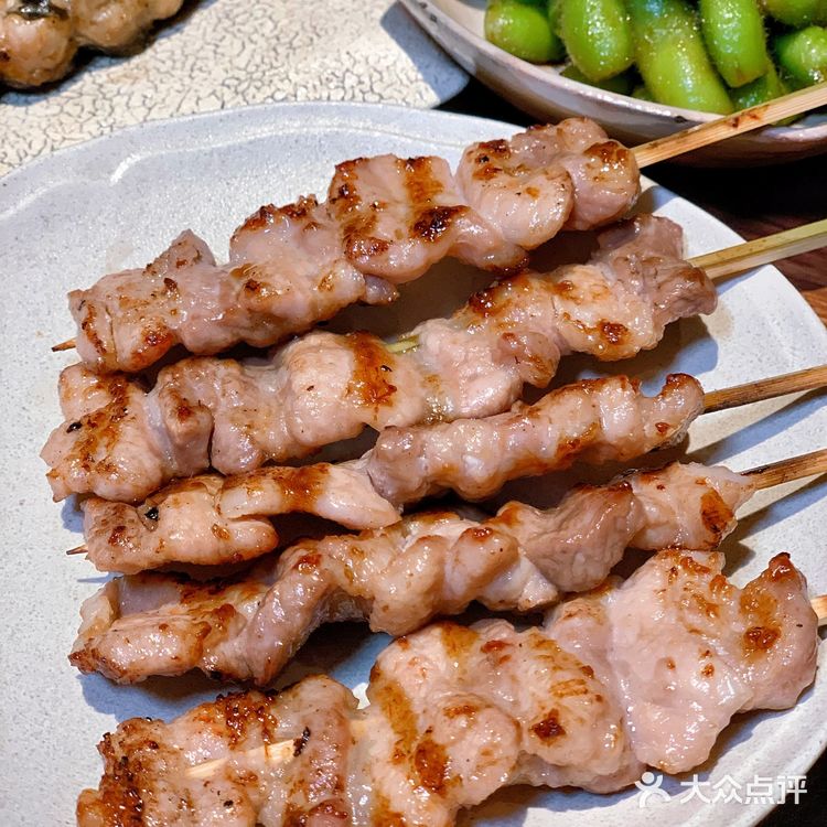 在日落的余晖中，来三里屯品味新中式美食！