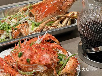 家宴，从开始打点时的期待，到进行时的热闹，至始至终洋