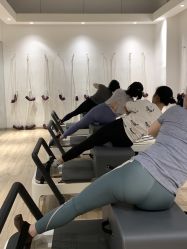 -静待花开瑜伽尊巴会馆