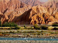 景点-天山神秘大峡谷