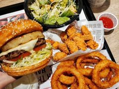 -The Habit Burger Grill 哈比特汉堡(爱琴海店)