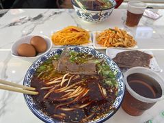 -伊穆祥牛肉面总店·清真