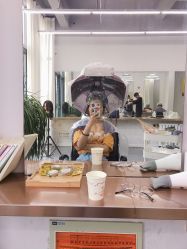 -茶发Salon·烫发染发理发