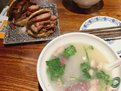 -老天桥酱肉烧饼夹肘子(天桥店)