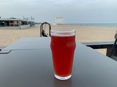 草莓精酿-海风酒吧 喝精酿 听民谣(阿那亚礼堂店)