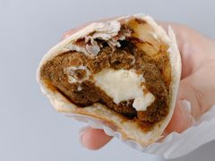 生椰拿铁丸子酥-十三不靠·球酥点心(台东步行街店)