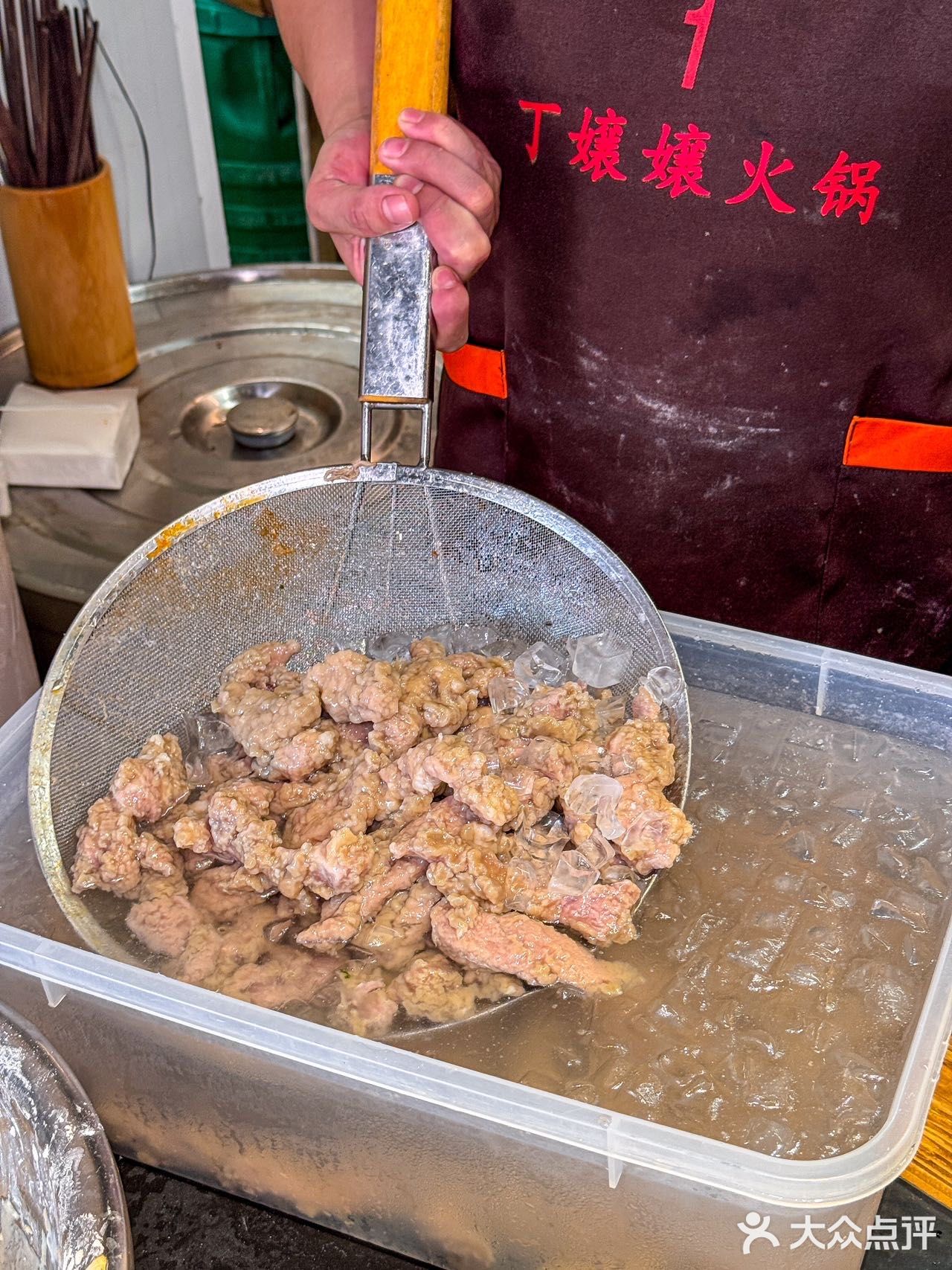 重庆观音桥必吃老火锅！丁孃孃的露台烟火气绝了