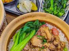 -煲仔皇腊味煲仔饭(经四万达店)