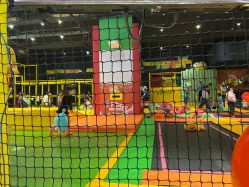 -蹦蹦跳跳(新奥购物中心店)