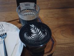 黑炭拿铁-DECAMERON十日谈(卓悦汇店)