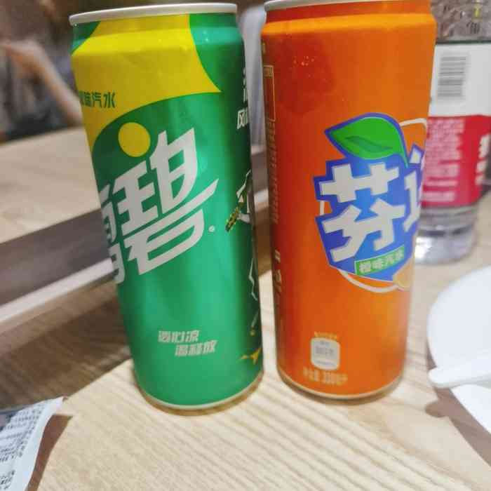 尊宝比萨(和源居店)-"[薄荷]环境:点的是外卖,有路过实体店 .