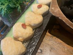 -老牌坊云南鱼豆花火锅(哈西万达店)