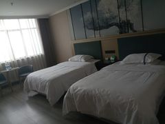 -库车国际酒店(火车站东湖公园店)