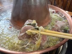 -果松木炭酸菜铜火锅·外婆参鸡汤