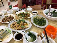 -七哥饭店好吃的客家菜(广电路店)