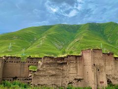 -比如骷髅墙景区