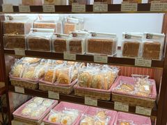 -红宝石·鲜奶小方·海派西点房(控江店)