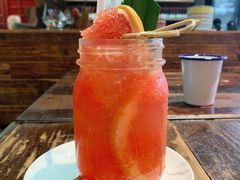 季节限定西柚满满气泡水-MIKAKU(万达广场上海宝山店)