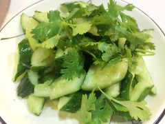 -虾弄弄海派小龙虾·牛羊蝎子火锅