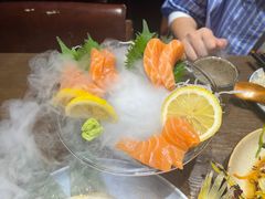 三文鱼腩刺身-鲸山上·私房日料(泰达MSD店)