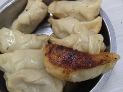 -黄阿姨锅贴大王(万航渡路店)