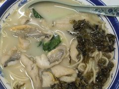 招牌黄鱼面-明呈黄鱼面馆(斜土路店)