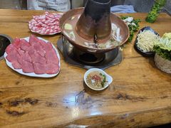 -正宗乌拉满族炭火锅(四平店)