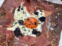 鸡蛋蘑菇熏肉荞麦可丽饼-RAC BAR(安福路店)