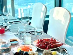 -亚洲国际大酒店·云顶阁旋转自助餐厅